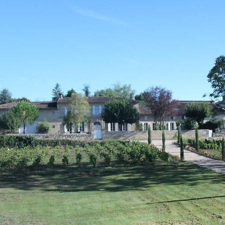 Allee Des Roses Saint-Philippe-d'Aiguille Luaran gambar